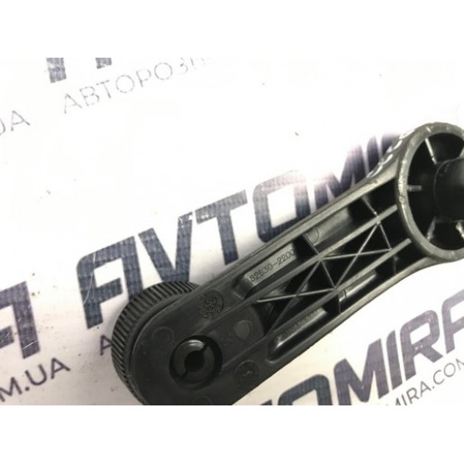 Ручка стеклоподъемника Kia Ceed 2006-2012 8263022001EQ